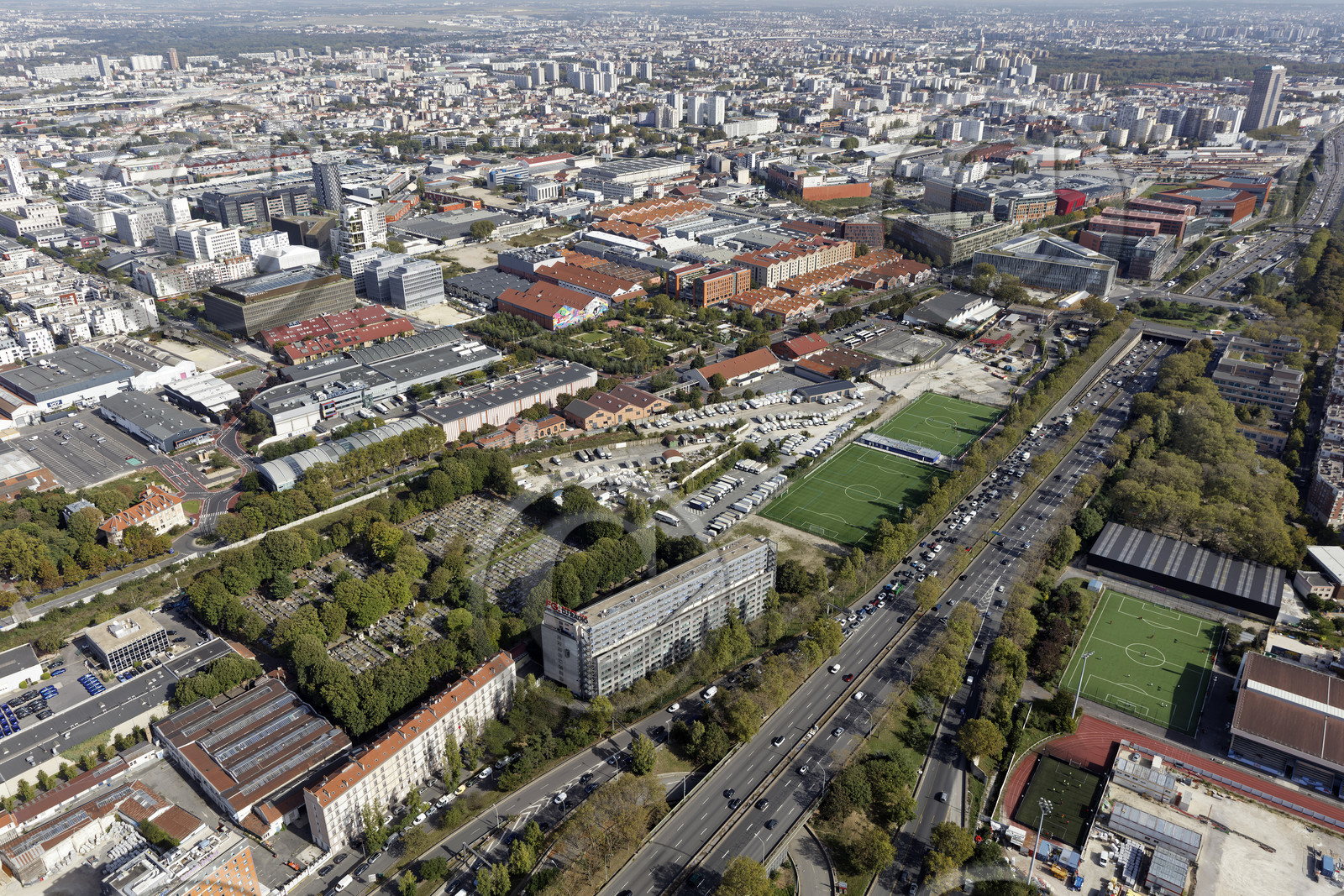 Paris (Région Ile-de-France) en vues aériennes obliques