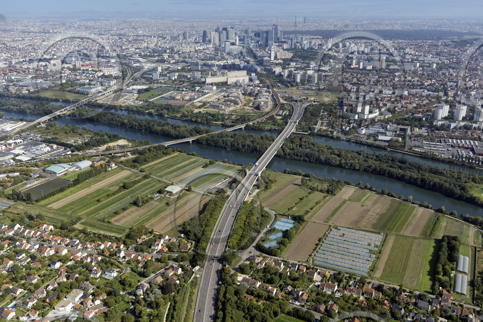 Le département des Yvelines (Région Ile-de-France) en vues aériennes obliques