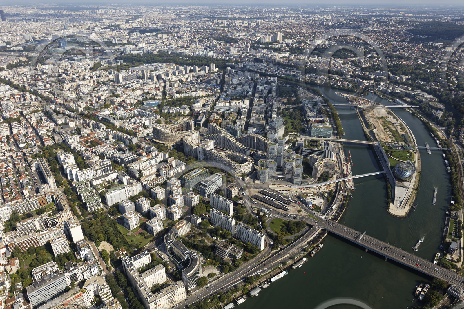 Le département des Hauts-de-Seine (Région Ile-de-France) en vues aériennes obliques